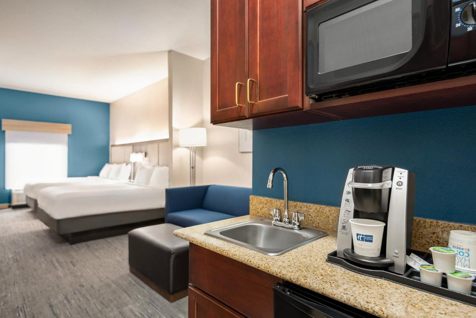 Express & By Ihg Hotel 3*
