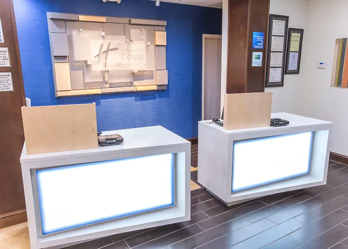 Holiday Inn Express Hotel & Suites McDonough