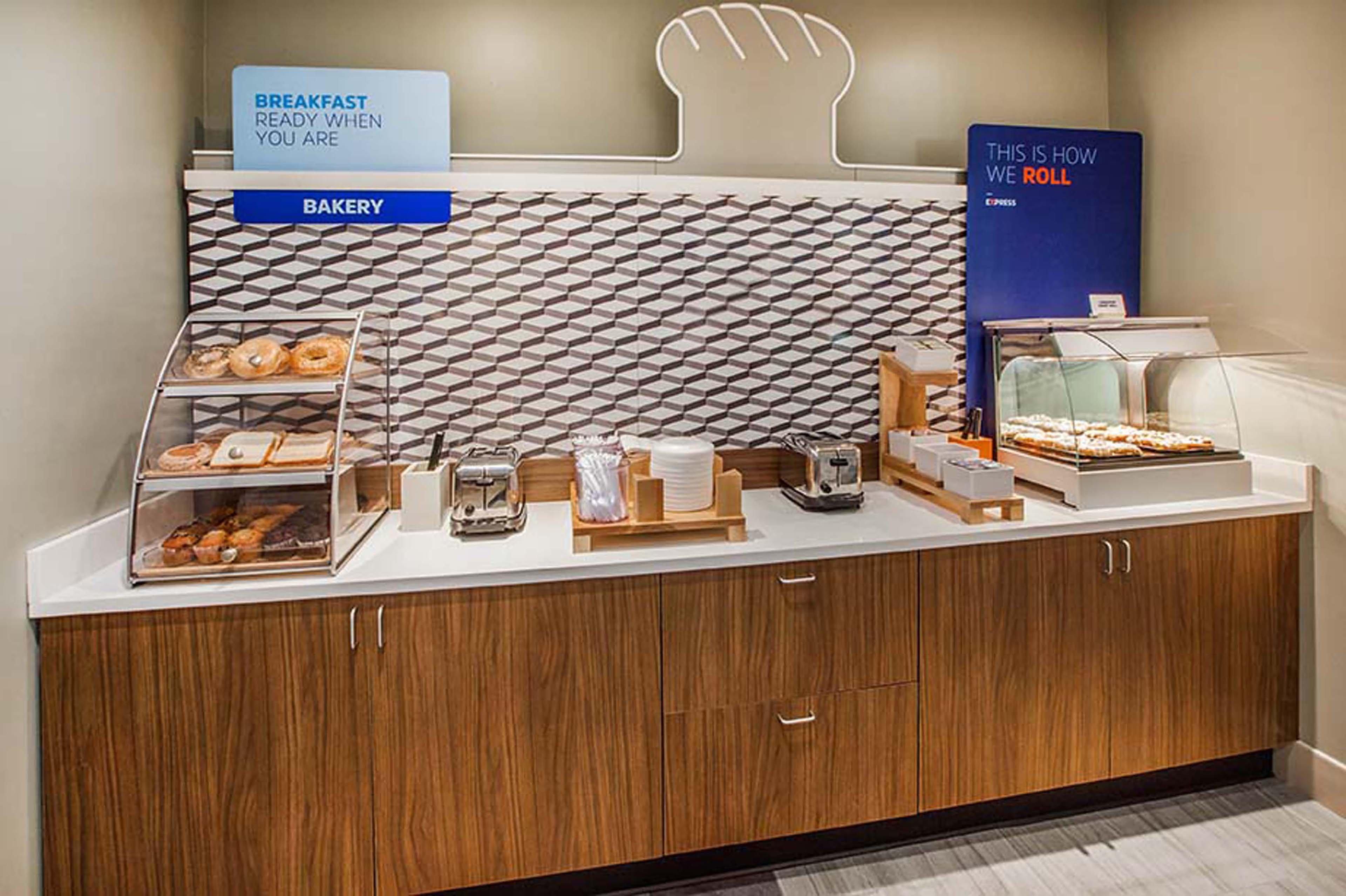 Express & By Ihg 3* McDonough