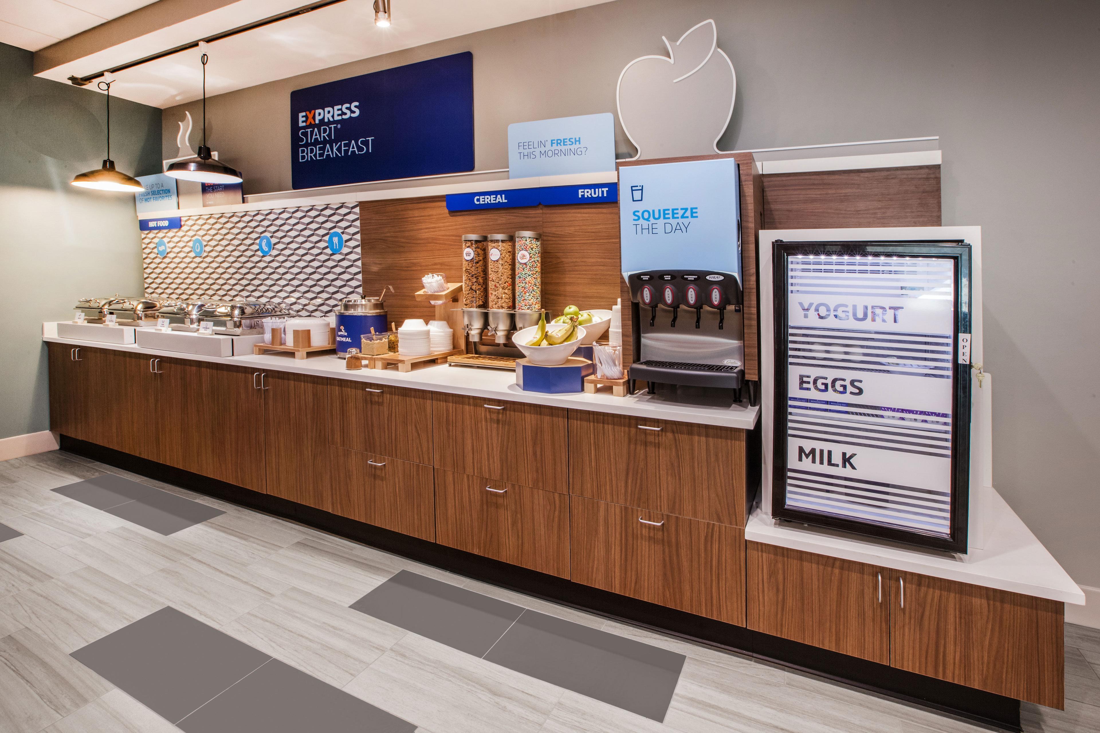 Hotel Express & By Ihg McDonough