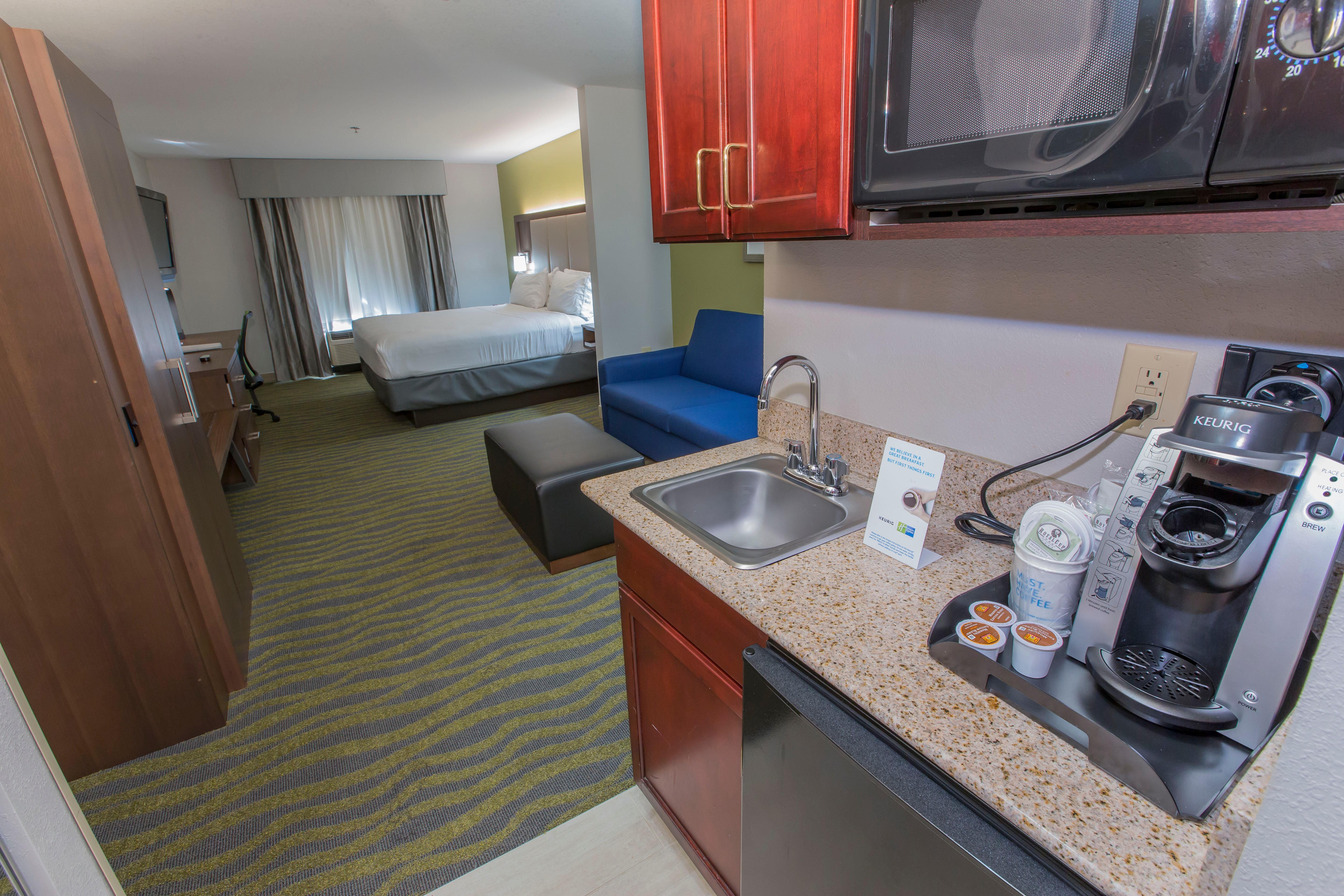 Express & By Ihg McDonough