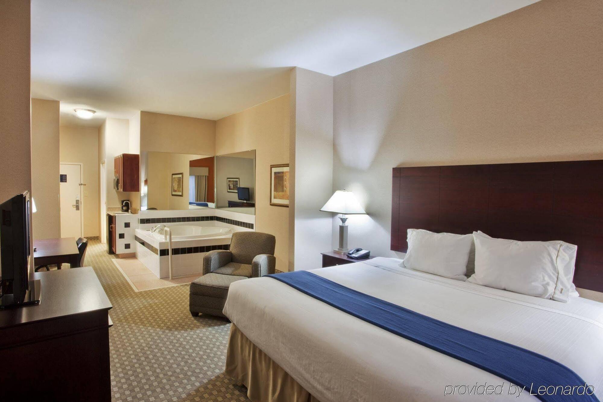 Express & By Ihg 3* McDonough