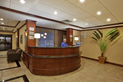 Hotel Express & By Ihg McDonough