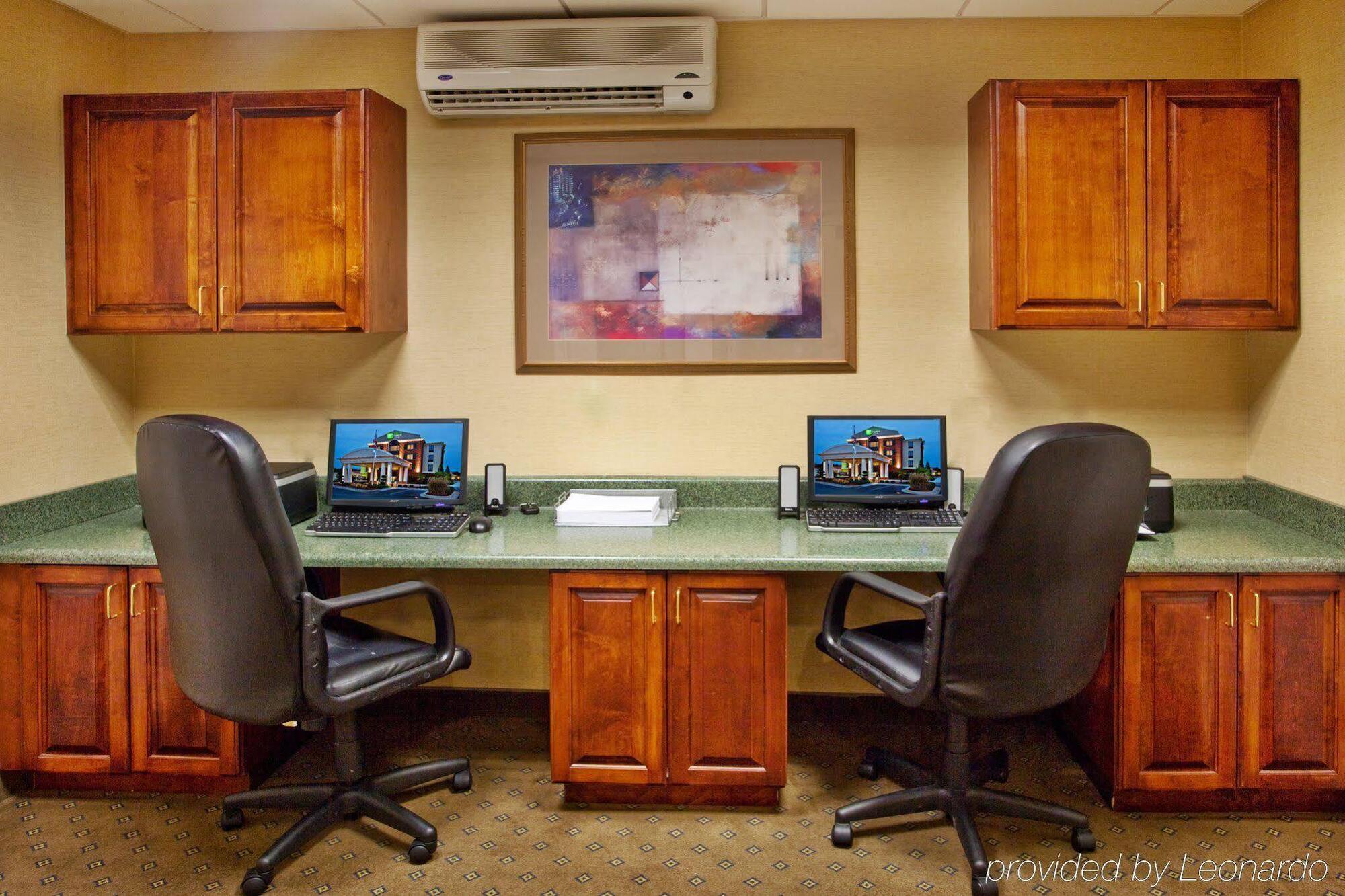 Hotel Express & By Ihg 3*